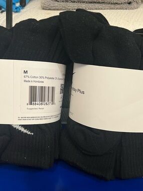 Nike Black Athletic Crew Socks - 2 Pack’s of 6. Size Medium.